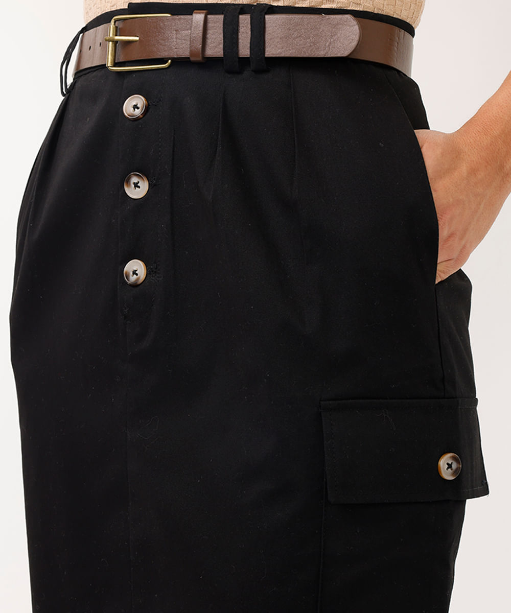 saia midi de sarja com bolso cargo e cinto preta