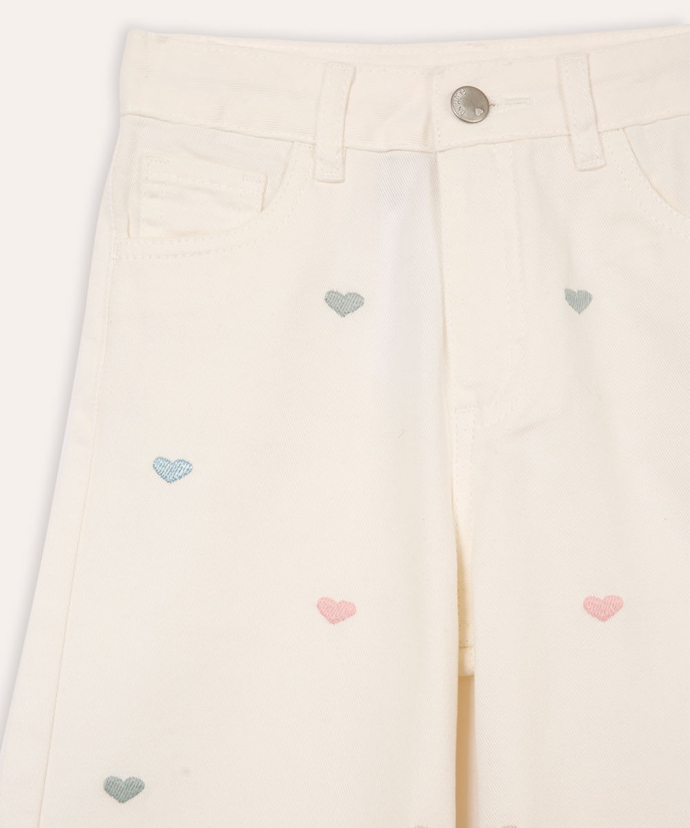 calça de sarja wide leg infantil corações bordado off white