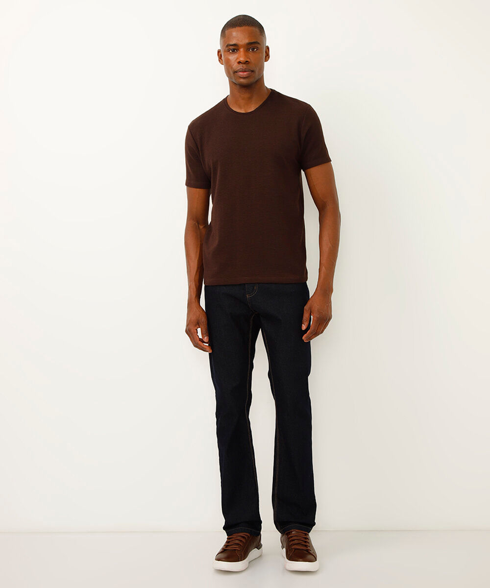 camiseta slim texturizada manga curta gola careca marrom