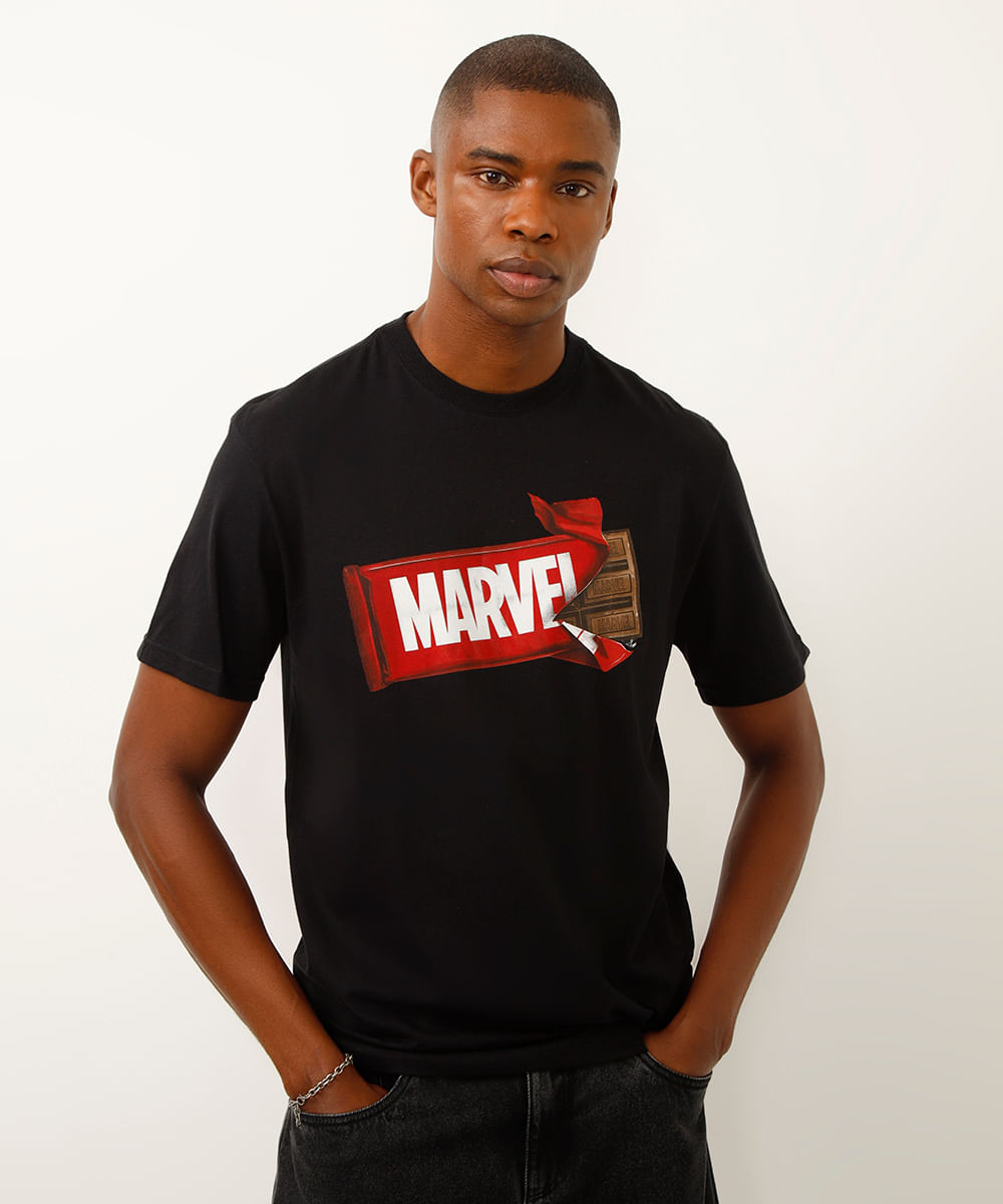 camiseta comfort fit de algodão manga curta marvel preta