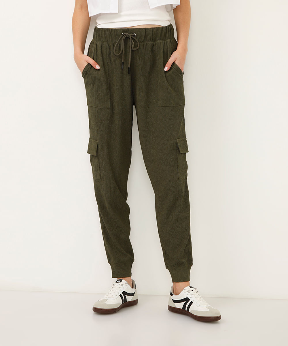calça jogger bolsos cargo texturizada - verde militar