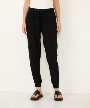 calça jogger bolsos cargo texturizada - preto