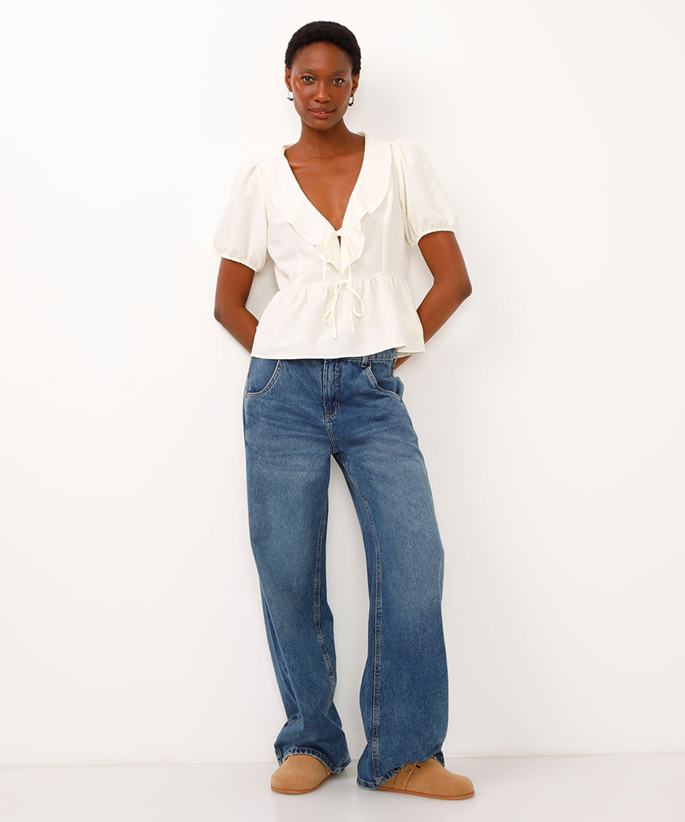bata com babados manga bufante texturizada off white