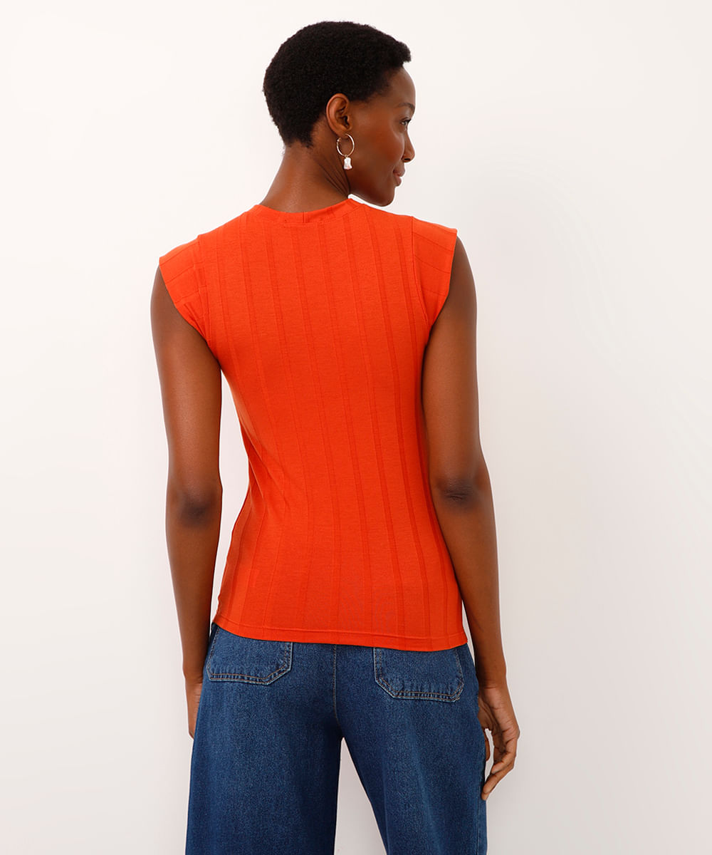 blusa canelada muscle tee decote redondo off white - terracota
