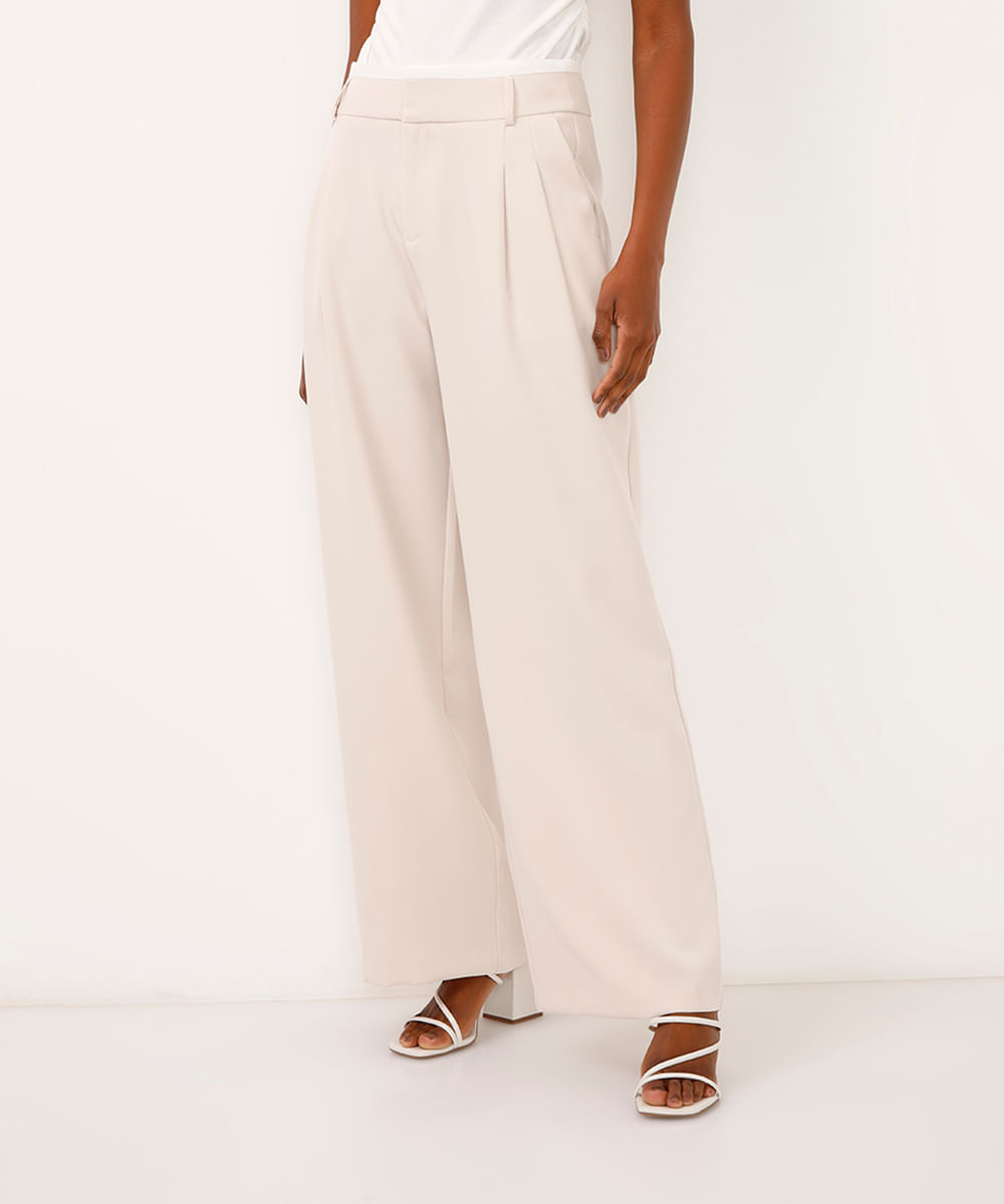 calça wide leg de alfaiataria com pregas bege