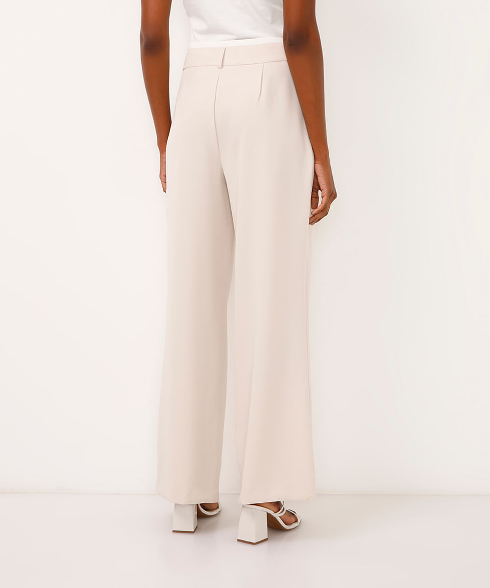 calça wide leg de alfaiataria com pregas bege