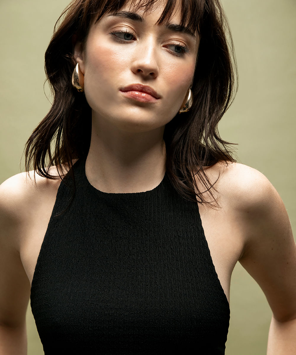 vestido midi halterneck texturizado preto