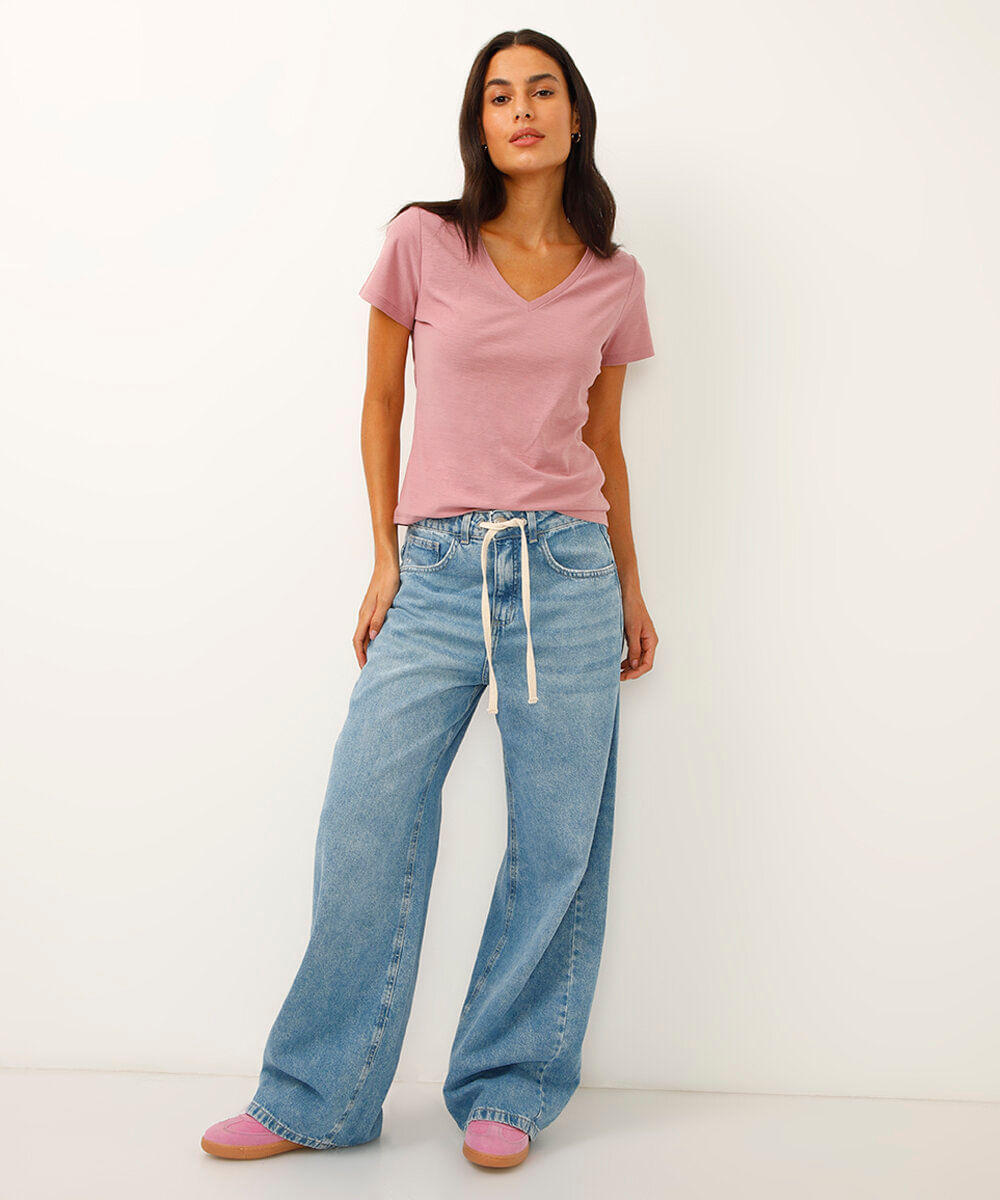 camiseta de algodão peruano decote v rosa