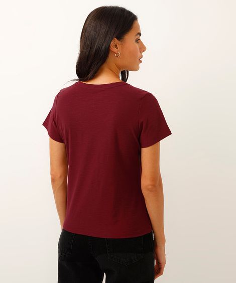 camiseta de algodão peruano decote v vinho