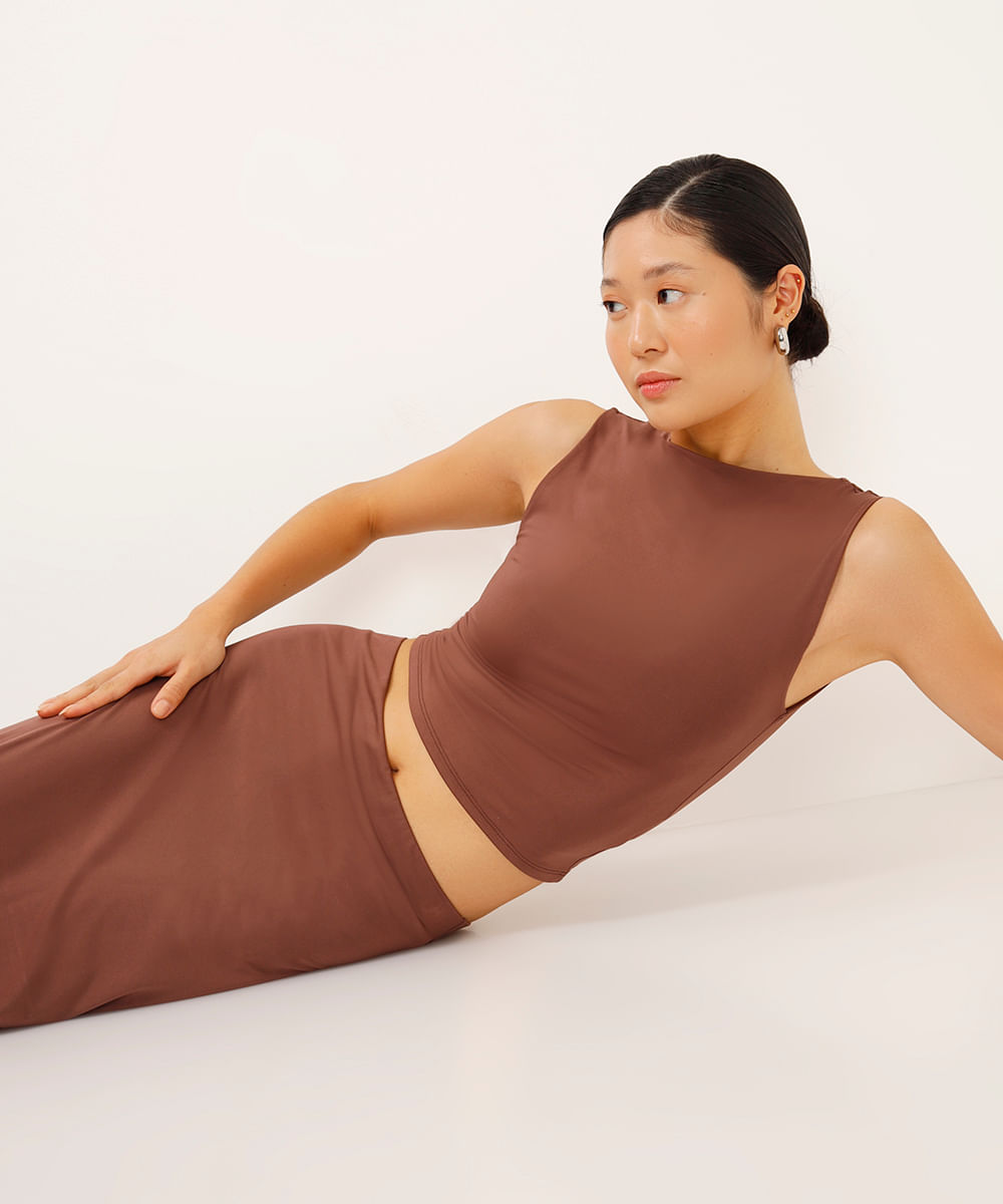 cropped decote canoa marrom
