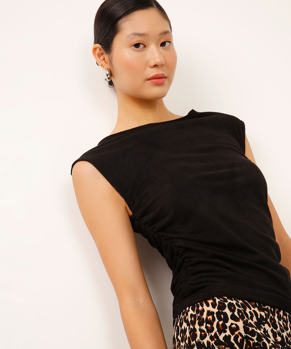 blusa de suede musle tee com franzido preta