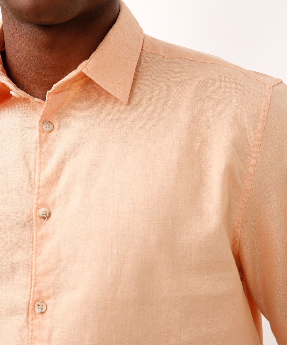 camisa comfort com linho manga curta laranja