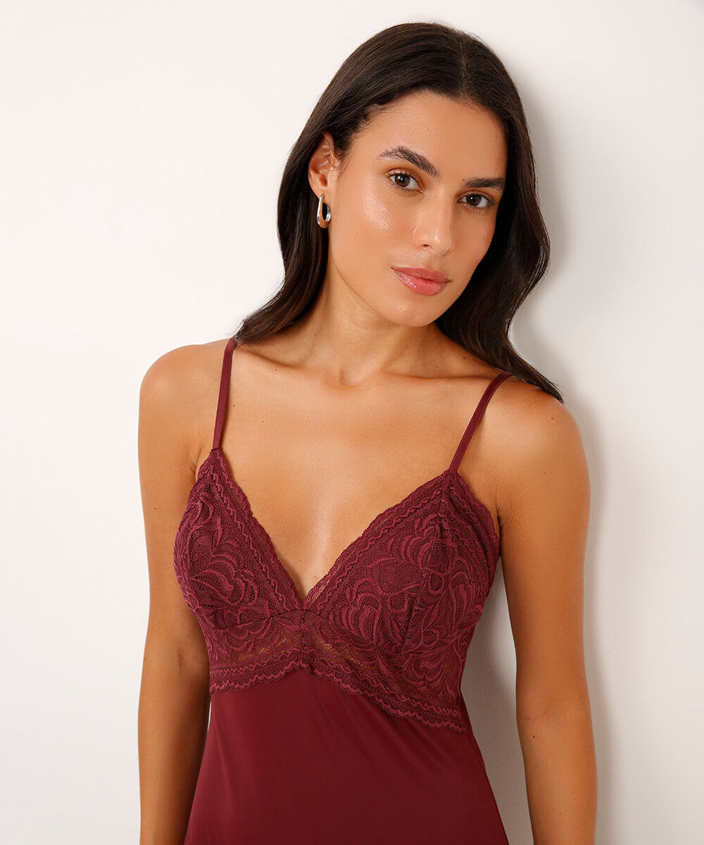 camisola com renda alças finas vinho