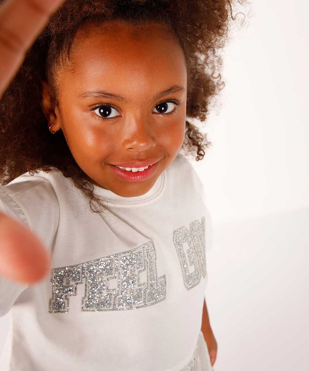 cropped infantil de algodão feel good manga curta off white