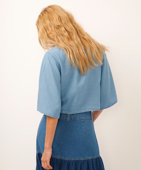 camisa cropped jeans decote v com amarração azul