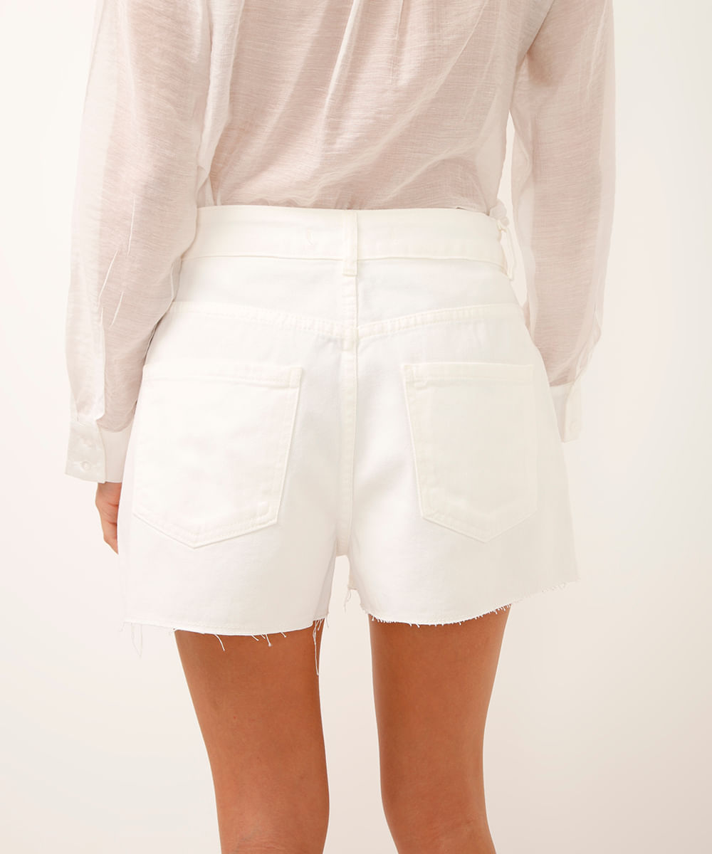 short mom de sarja bordado cintura média off white