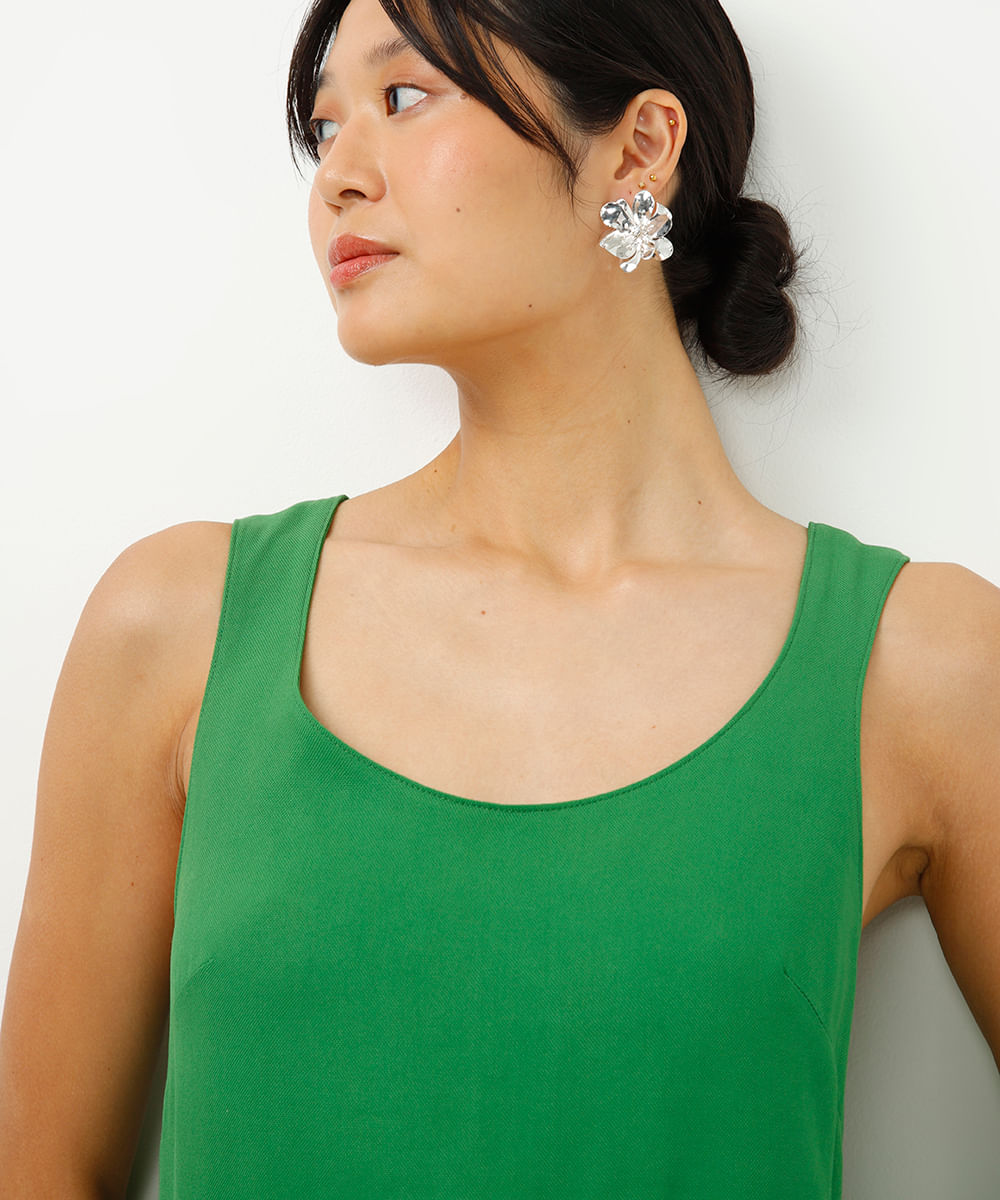 vestido curto de viscose decote redondo verde militar