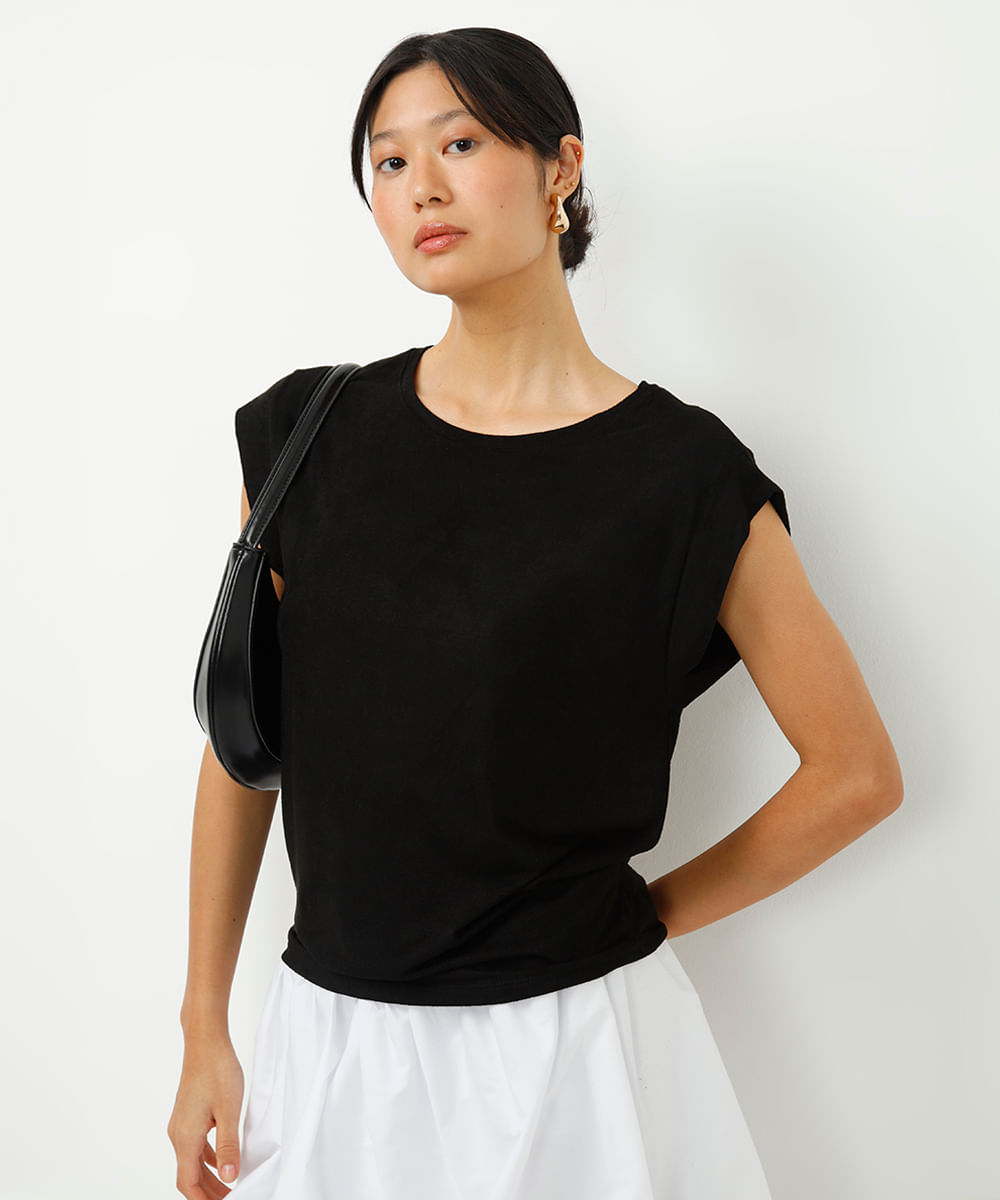 regata de suede muscle tee decote redondo preta