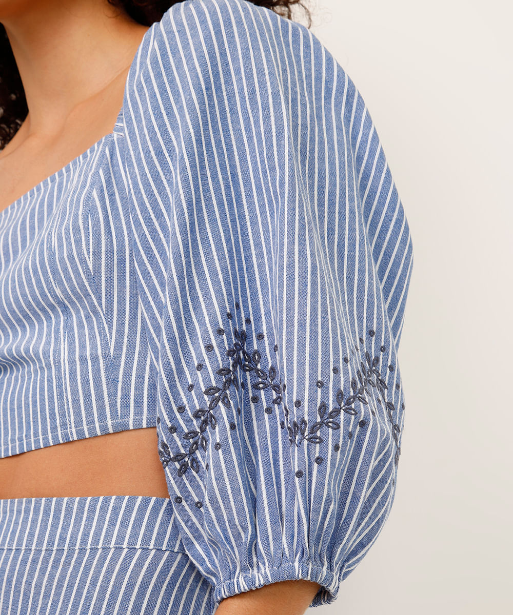 cropped manga bufante listrado floral azul