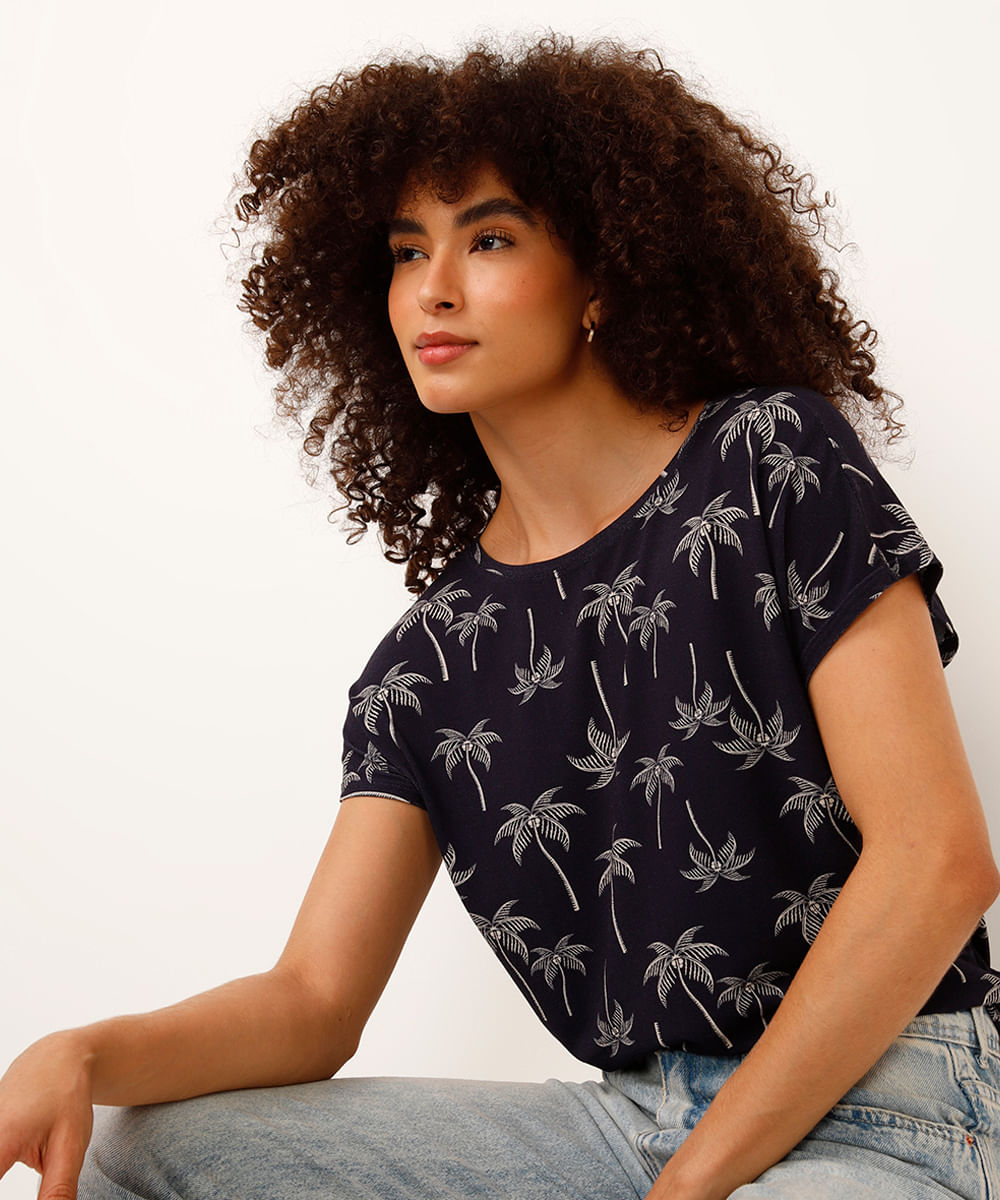 blusa de viscose decote canoa coqueiros azul
