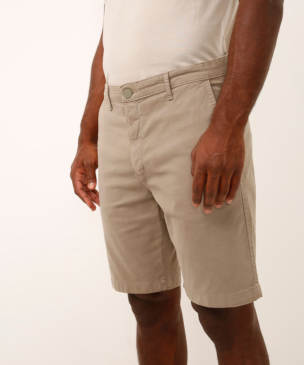 bermuda reta de sarja com bolsos chino verde