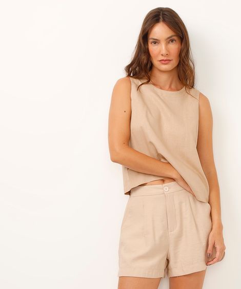 short curto de alfaiataria com pregas - areia