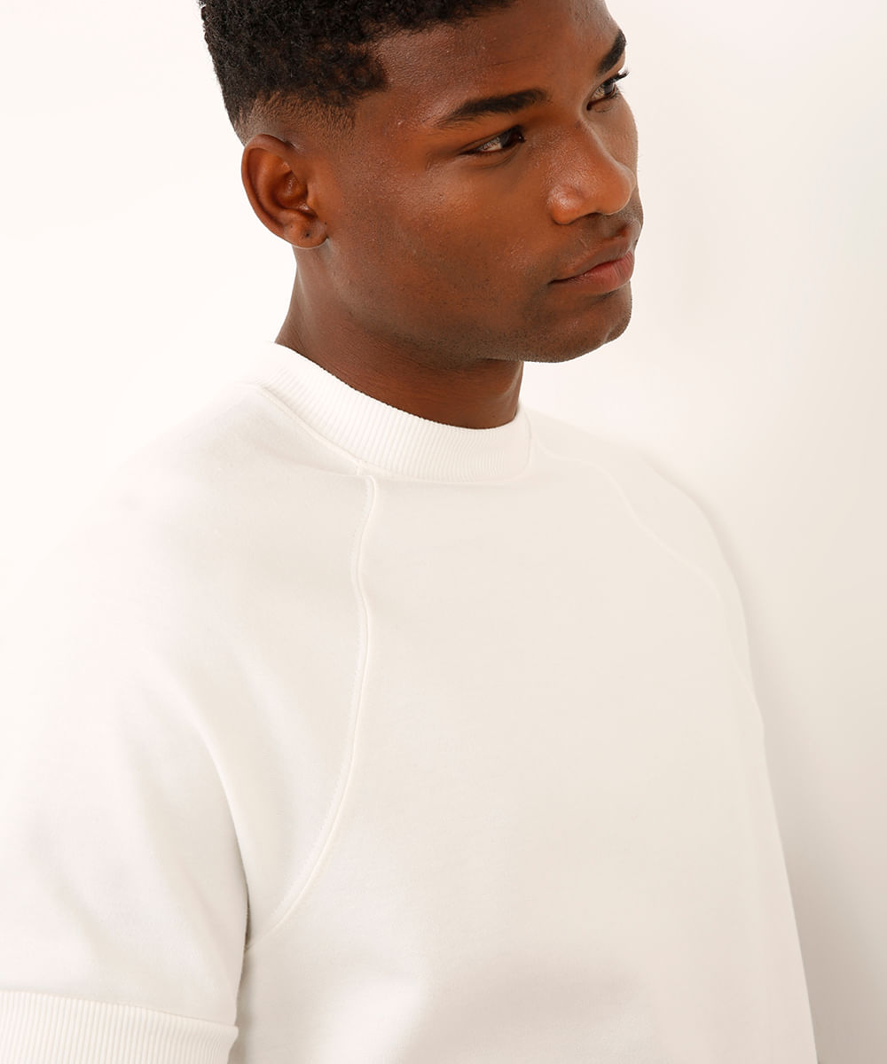 camiseta slim manga curta raglan off white