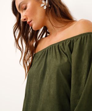 blusa de suede ombro a ombro manga bufante verde