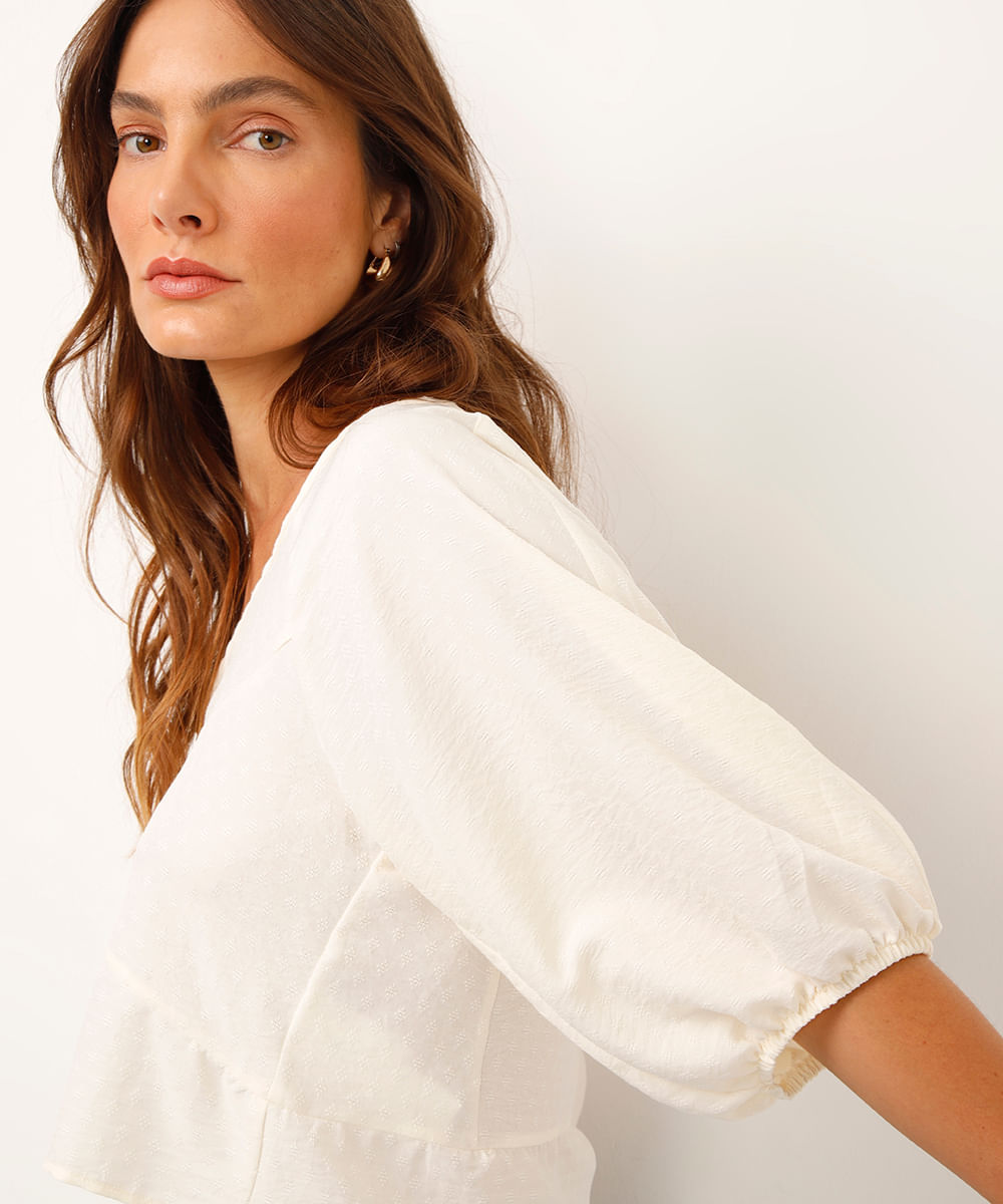 cropped texturizado decote v manga bufante off white