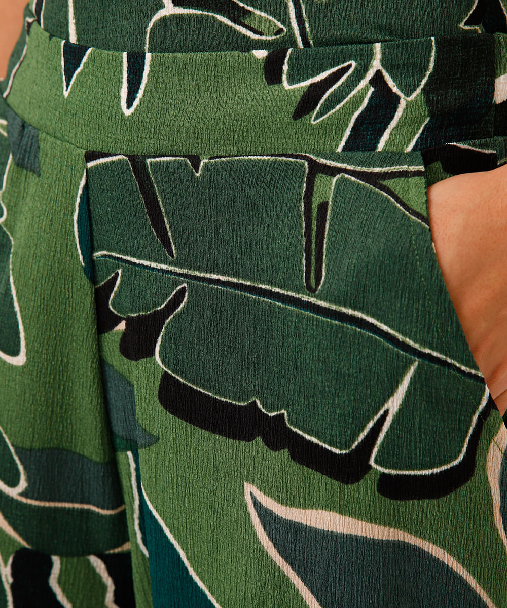 calça wide leg texturizada folhagem verde