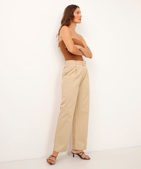 calça reta de alfaiataria com cinto bege