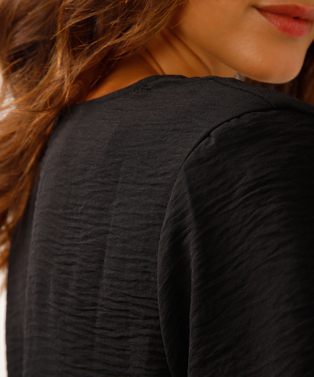 blusa decote v manga com transpasse preta