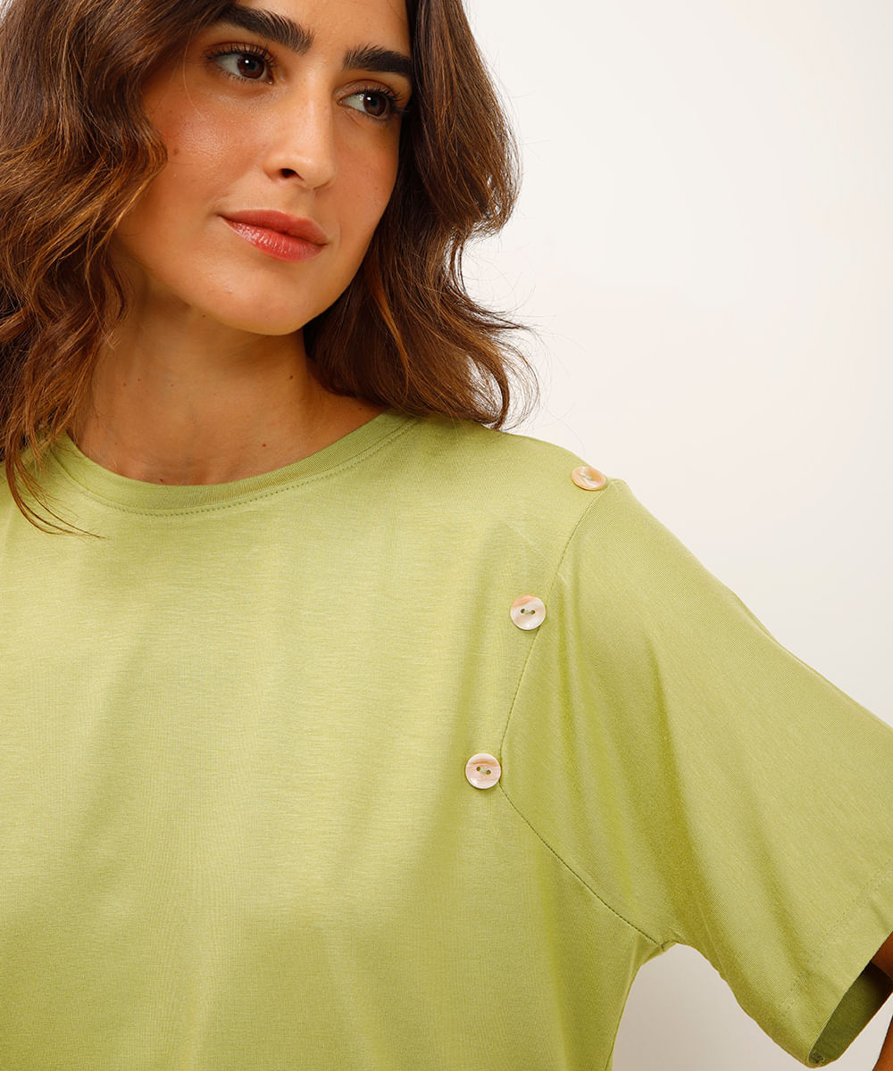 blusa de viscose com botões verde