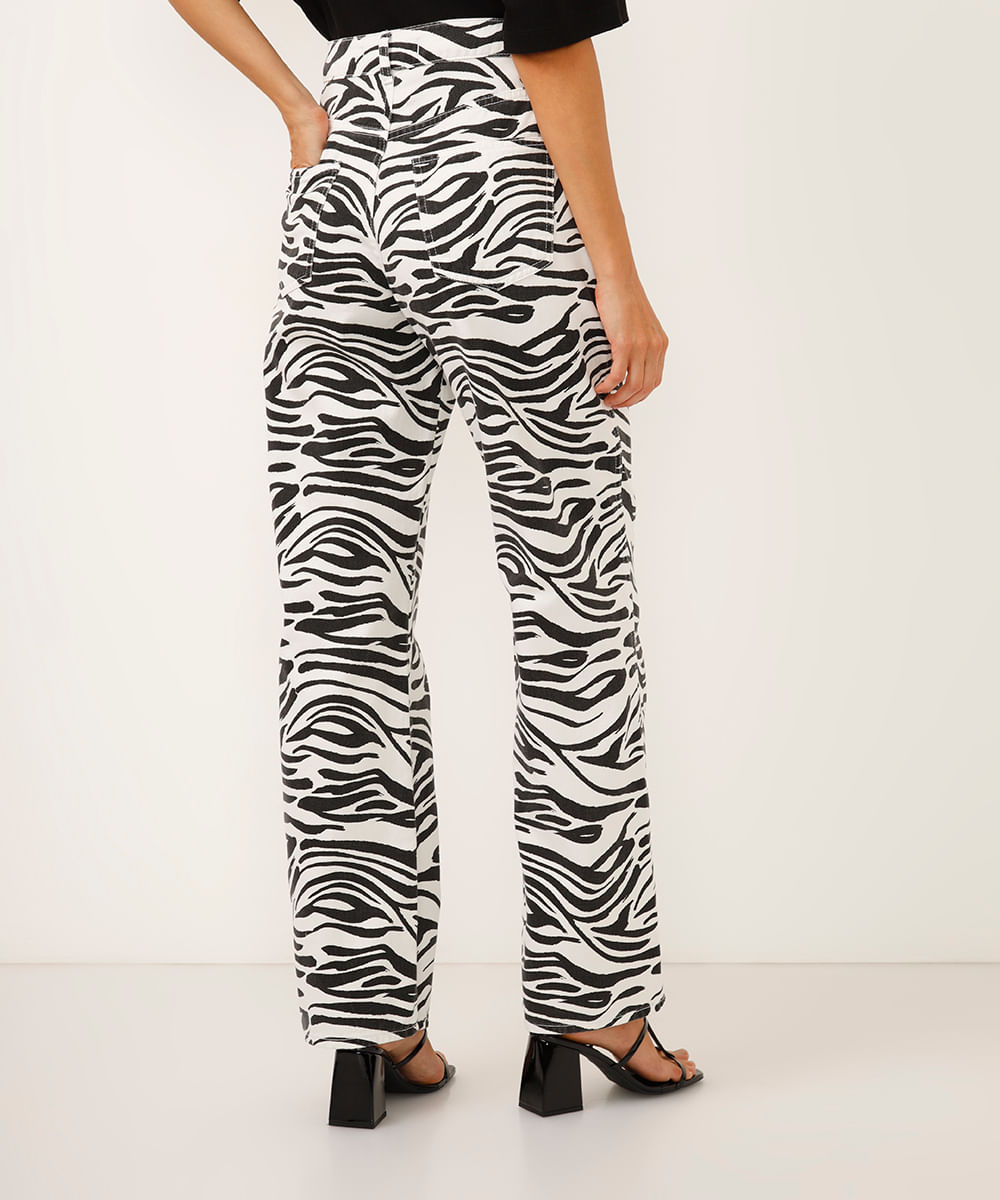 calça wide leg de sarja cintura alta animal print colorida