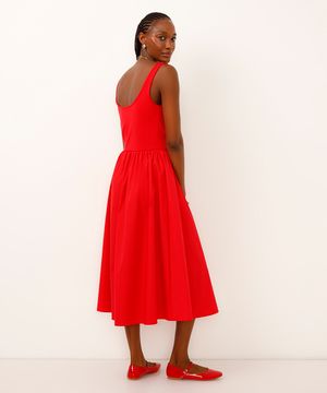 vestido midi saia volumosa vermelho