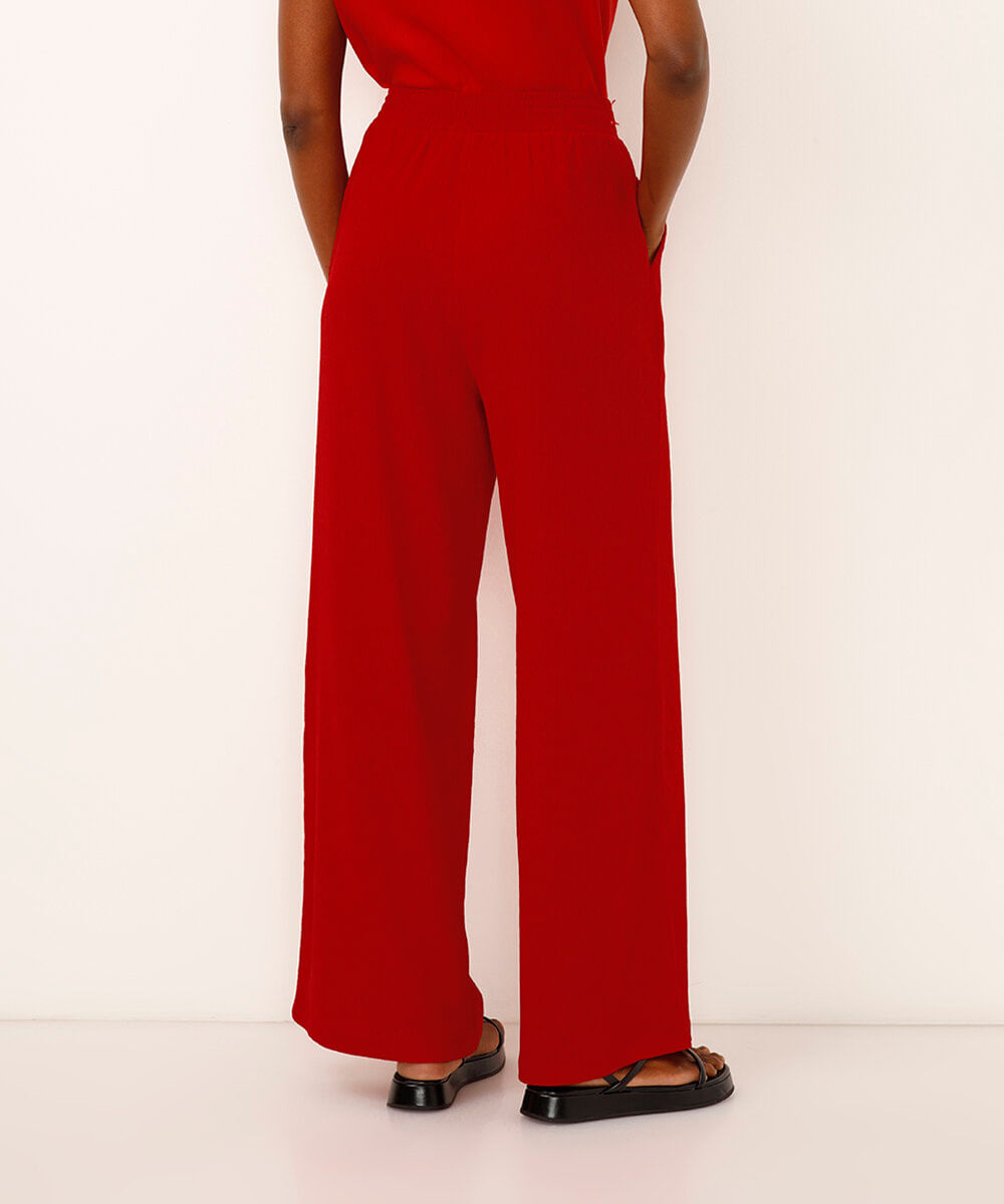 calça wide leg com bolsos texturizada vermelha