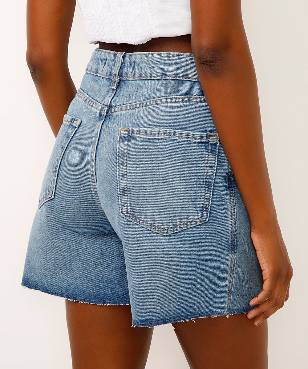 bermuda mom jeans cintura alta azul