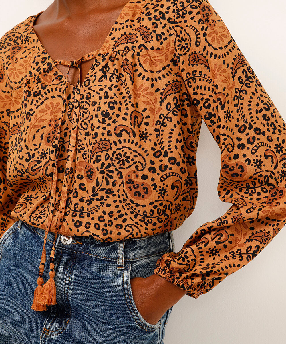 bata de viscose manga bufante animal print marrom