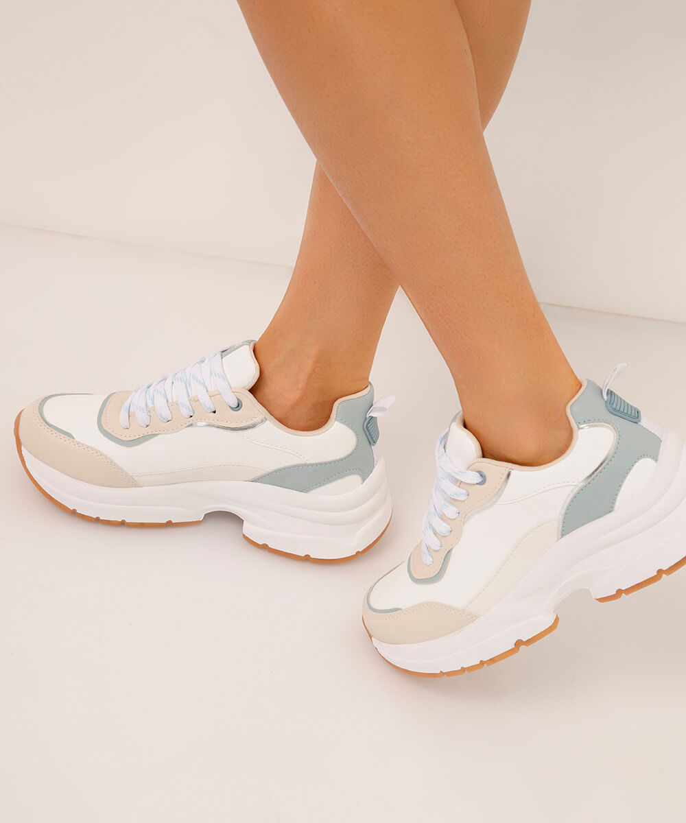 tênis casual com recortes branco