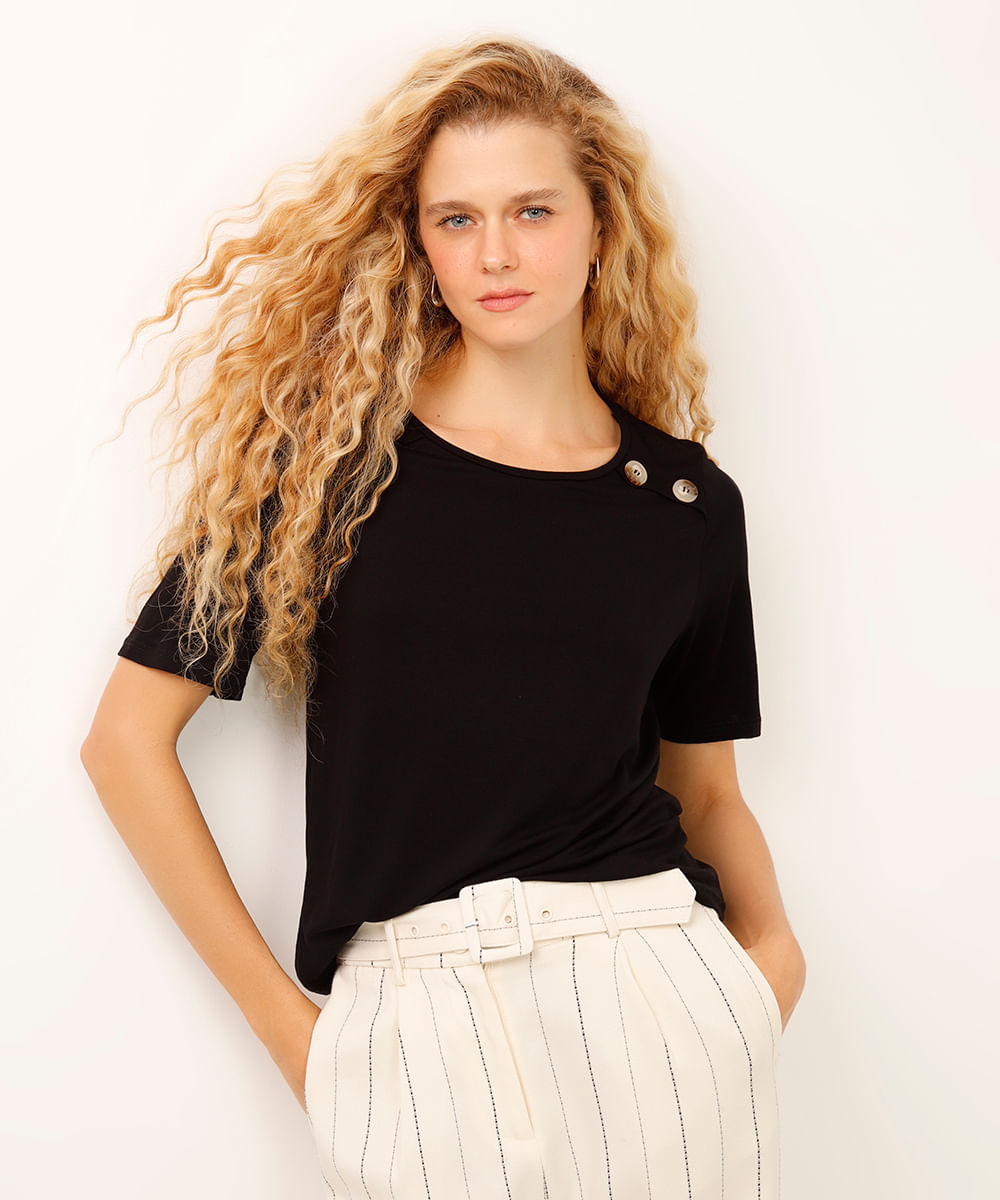 blusa de viscose manga curta com botões preta