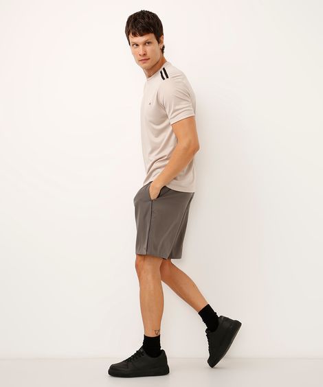 bermuda masculina com bolsos cinza