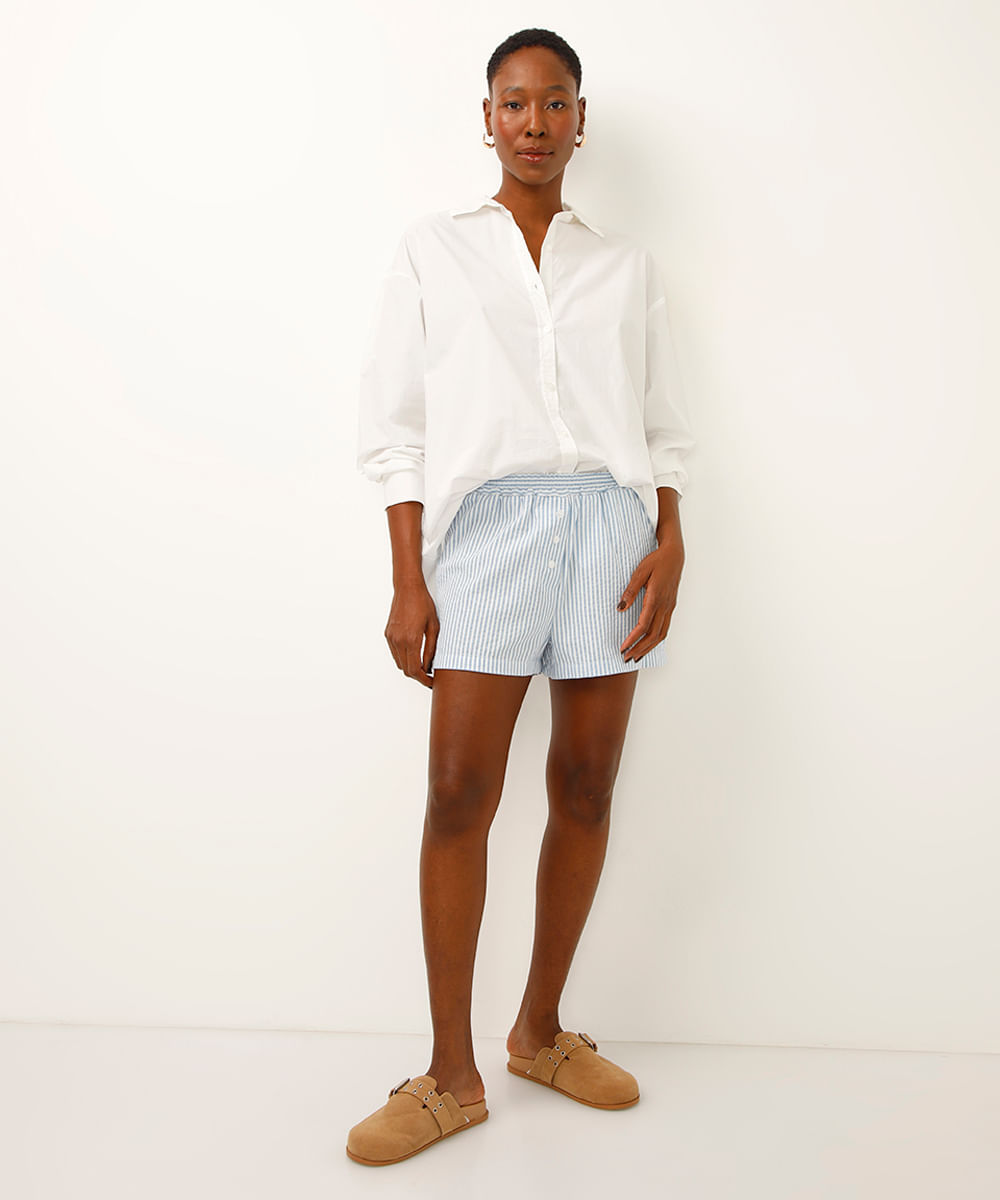 short curto listrado azul