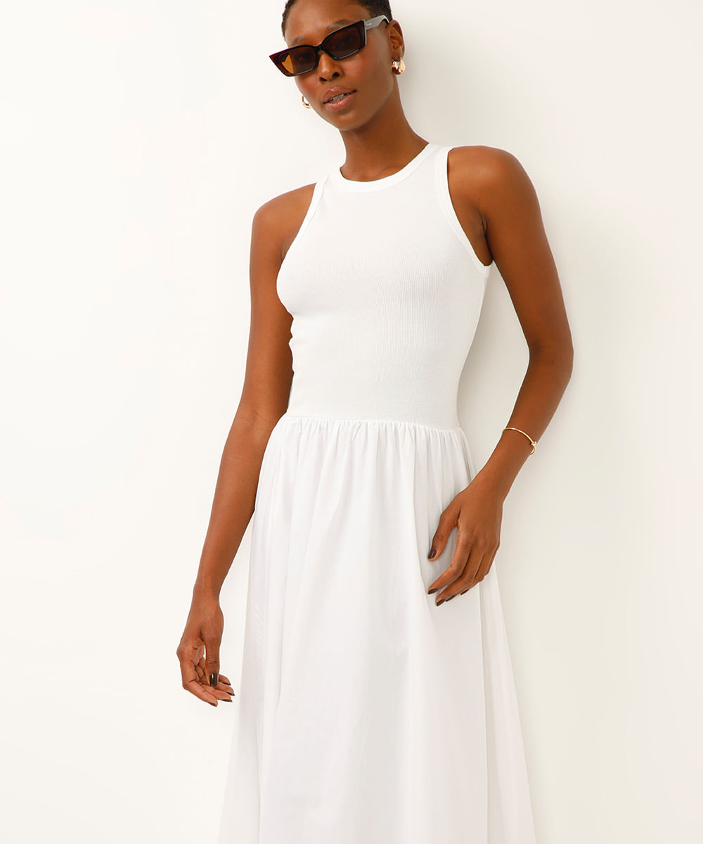 vestido midi canelado saia volumosa off white