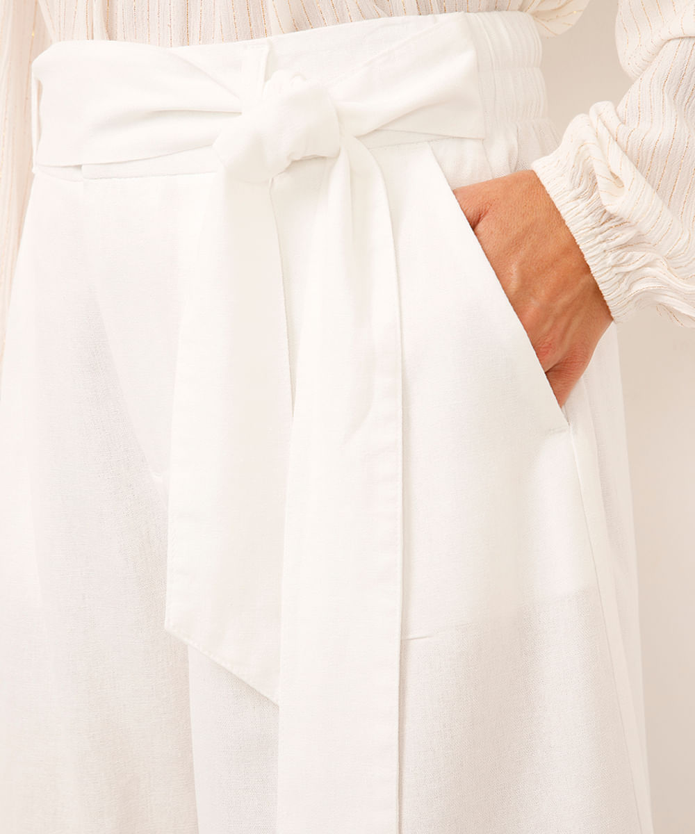 bermuda clochard com linho e faixa off white