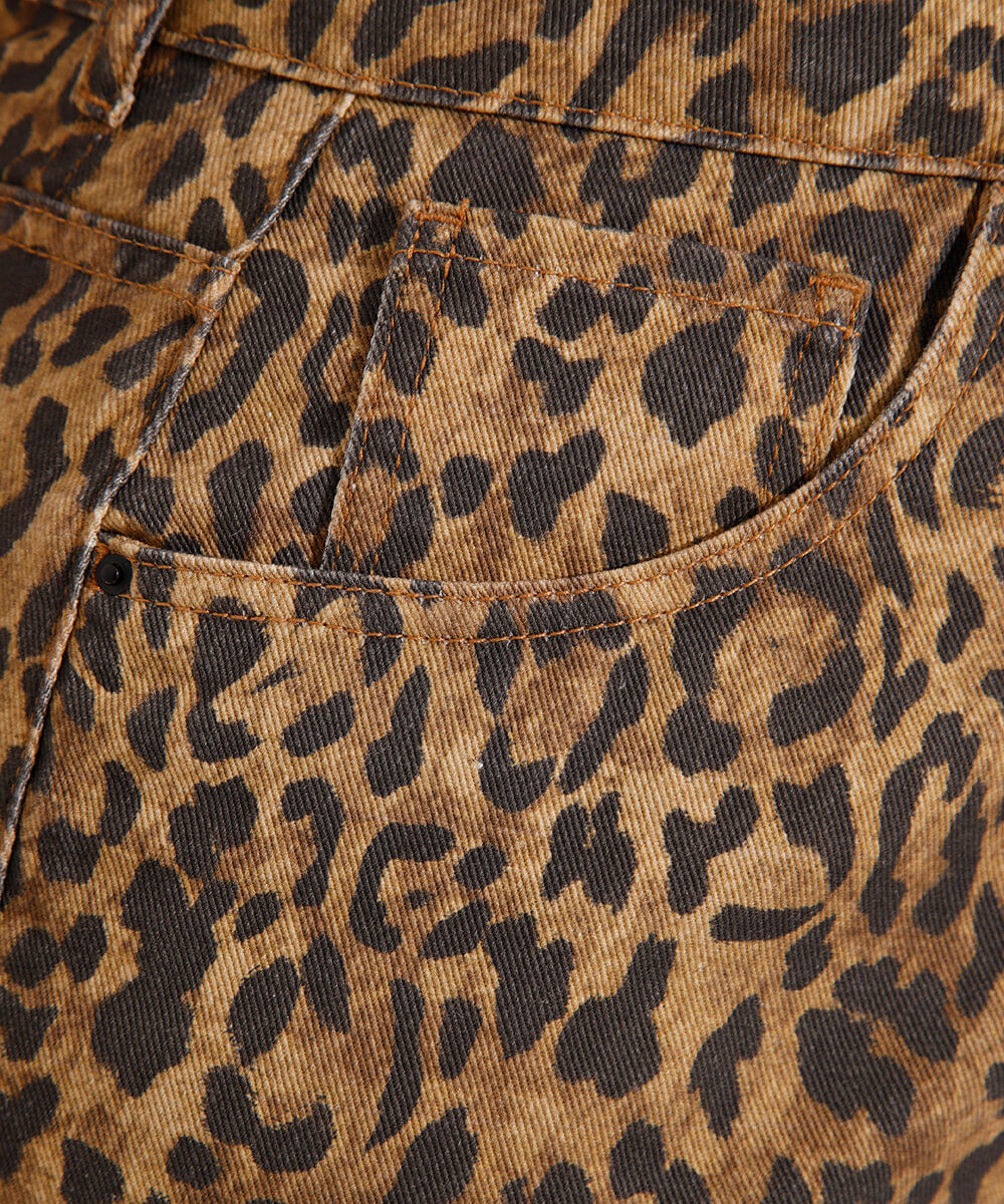 calça jeans reta copenhagen animal print plus size mindset  colorida