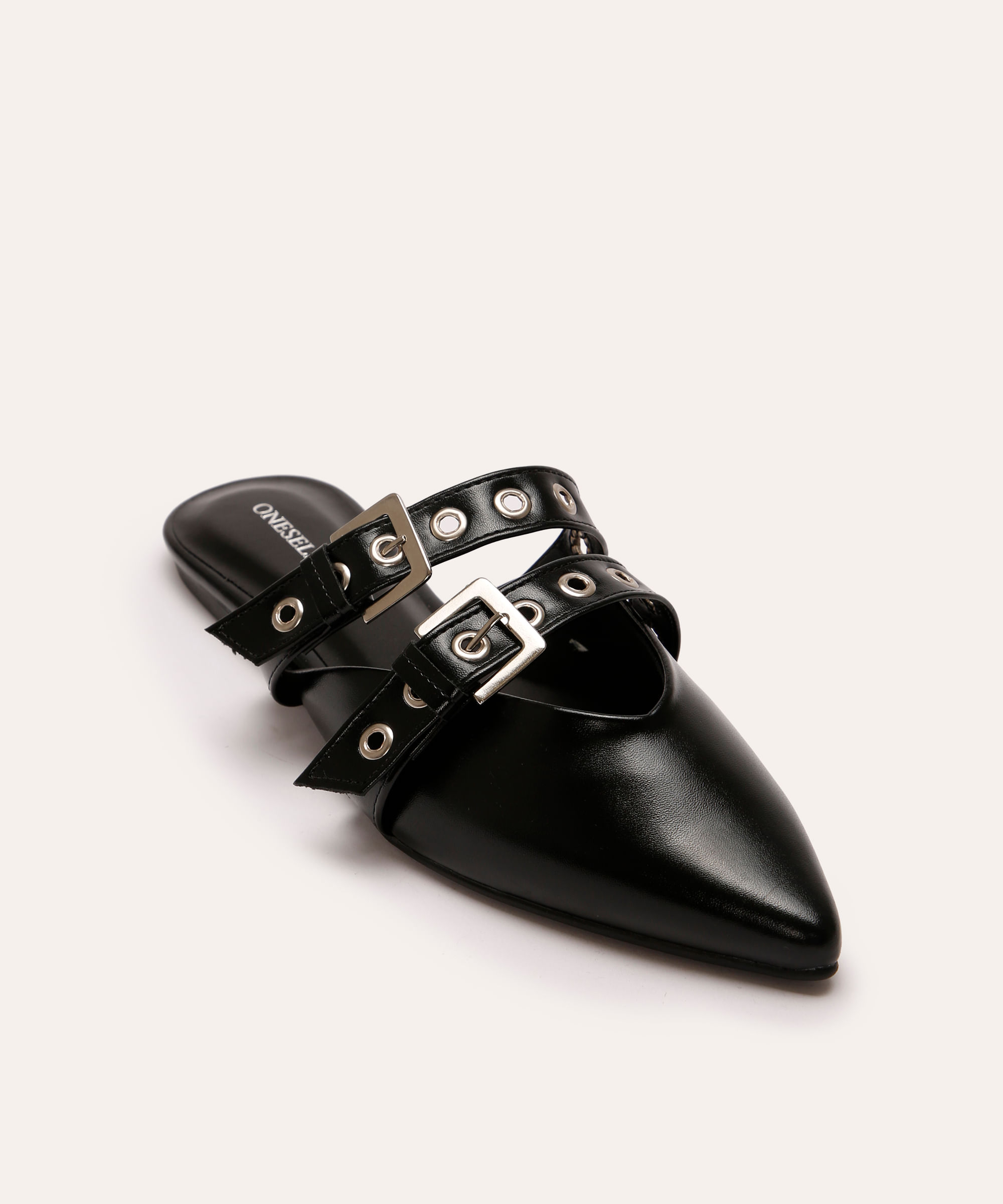 mule bico fino com fivelas oneself preto