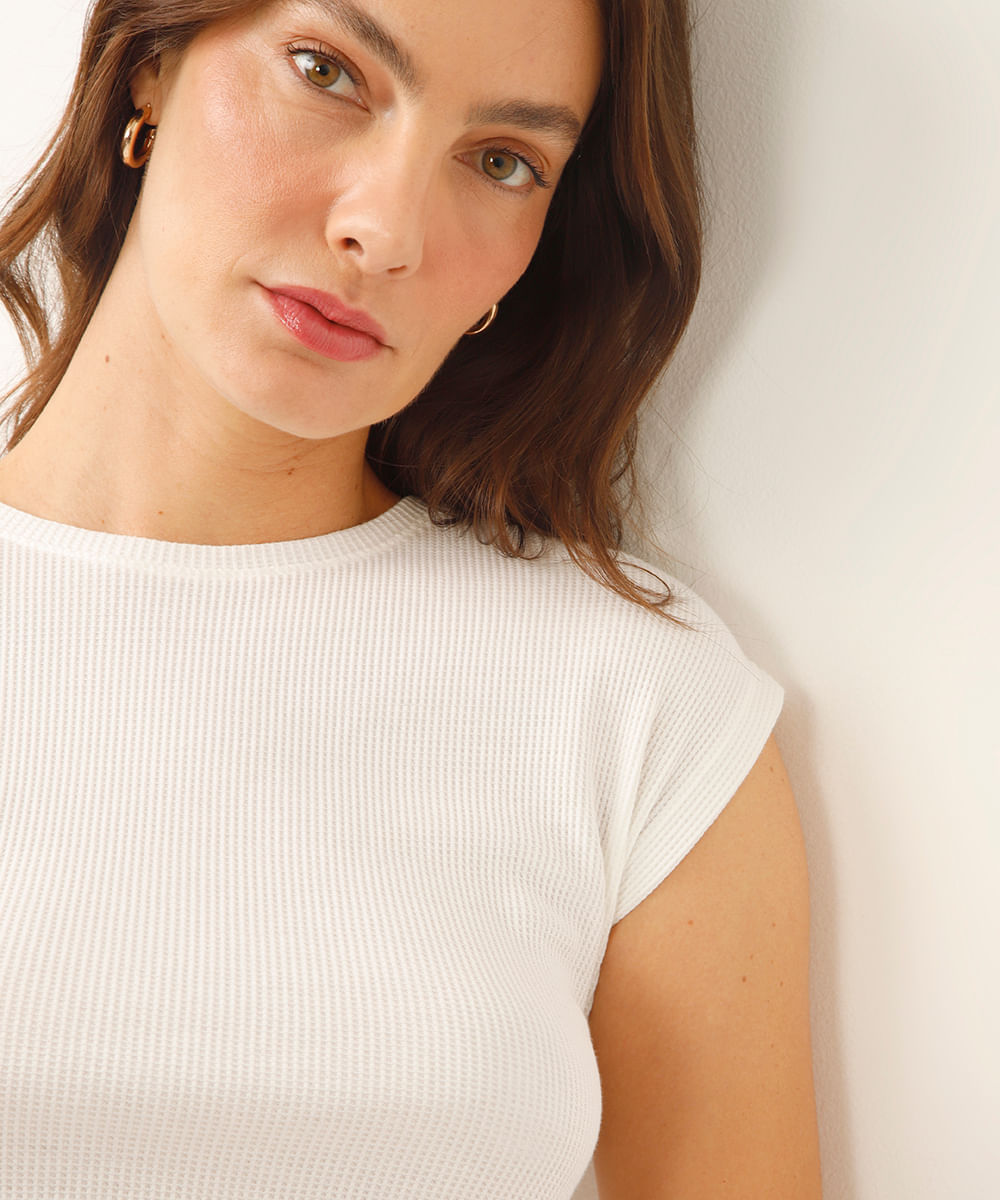 cropped texturizado decote redondo off white