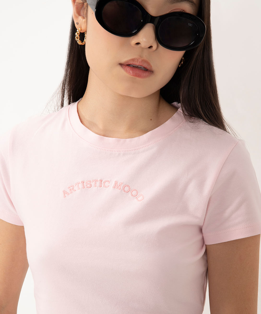 camiseta baby look artistic mood manga curta rosa claro