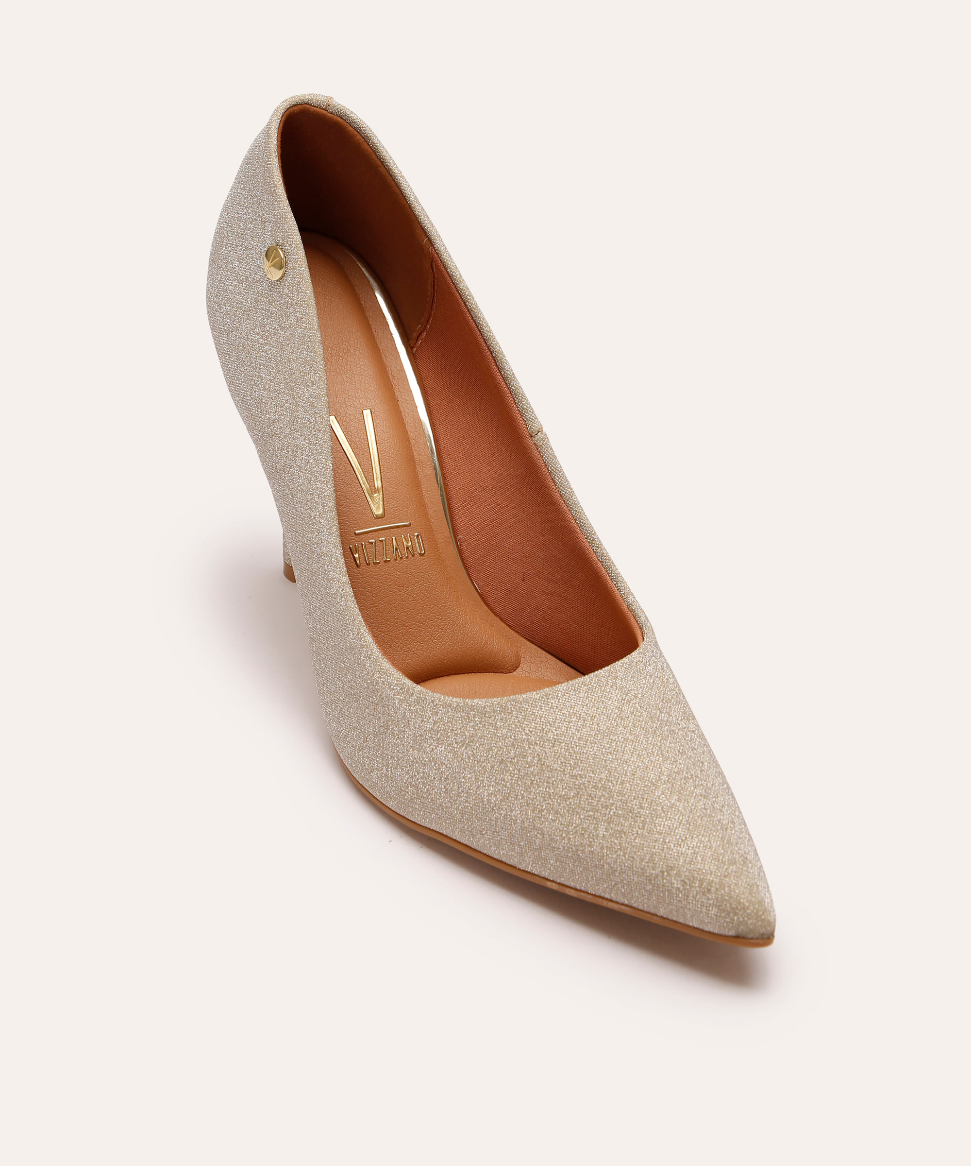 scarpin vizzano bico fino com brilho dourado