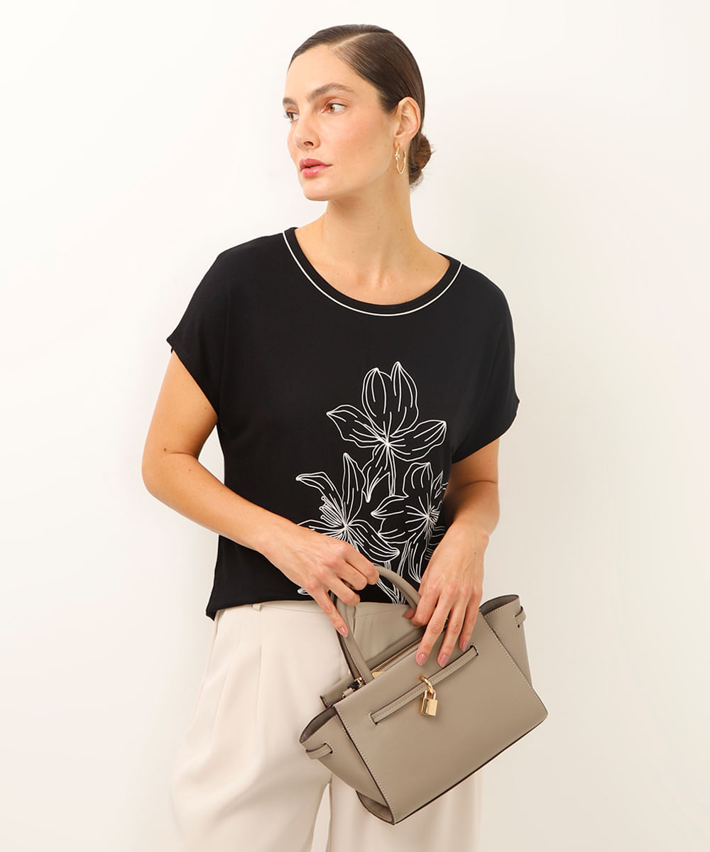 blusa de viscose floral preta